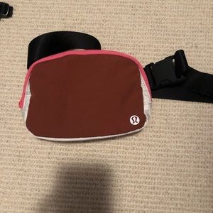 LULULEMON EVERYWHERE BELT BAG
